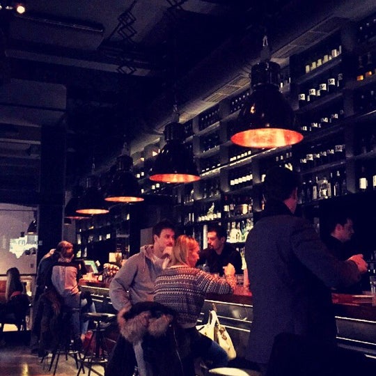 11/24/2014にBaris B.がTime Restaurant &amp; Barで撮った写真