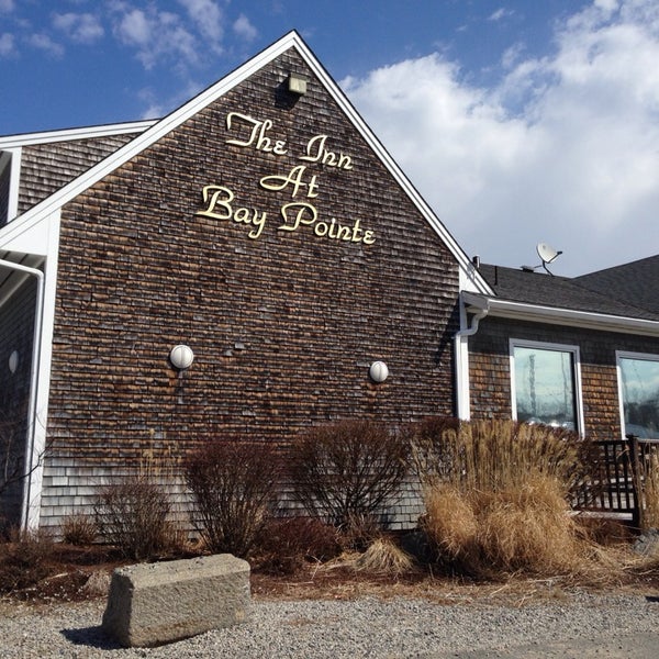 Foto tomada en The Inn at Bay Pointe  por R. Andre C. el 3/15/2014