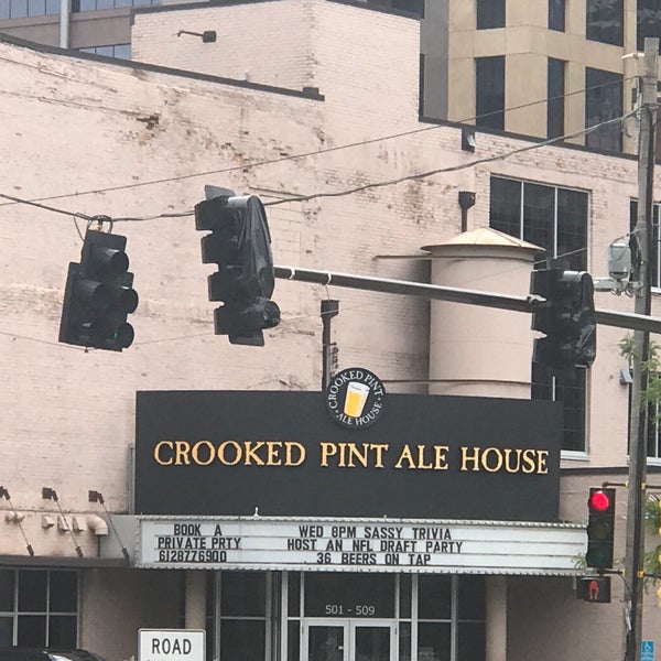 Foto tirada no(a) Crooked Pint Ale House por Bill W. em 8/17/2017