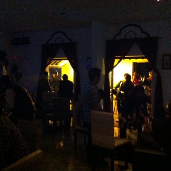 Снимок сделан в Rahi Restaurant &amp; Lounge Bar пользователем Roman C. 12/13/2013