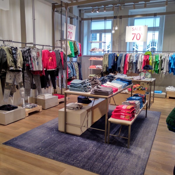 United Colors of Benetton - Clothing in Nuremberg