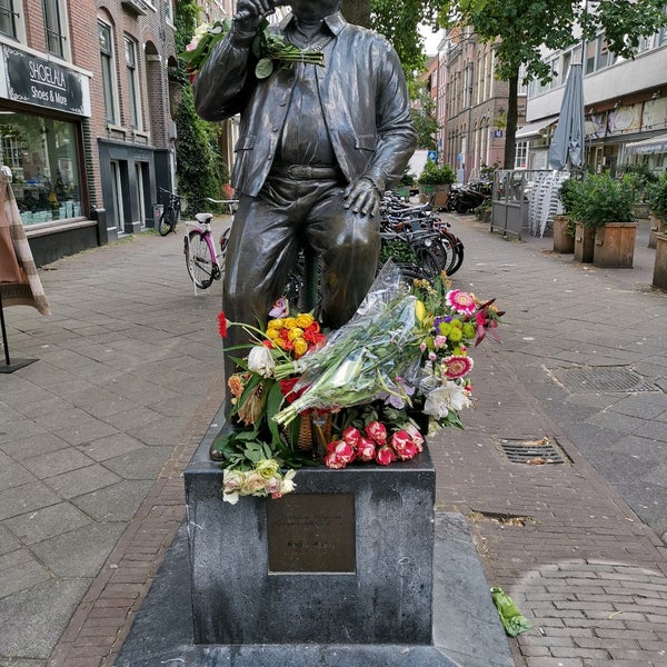 Photo taken at André Hazes Standbeeld by Ilias C. on 9/25/2021