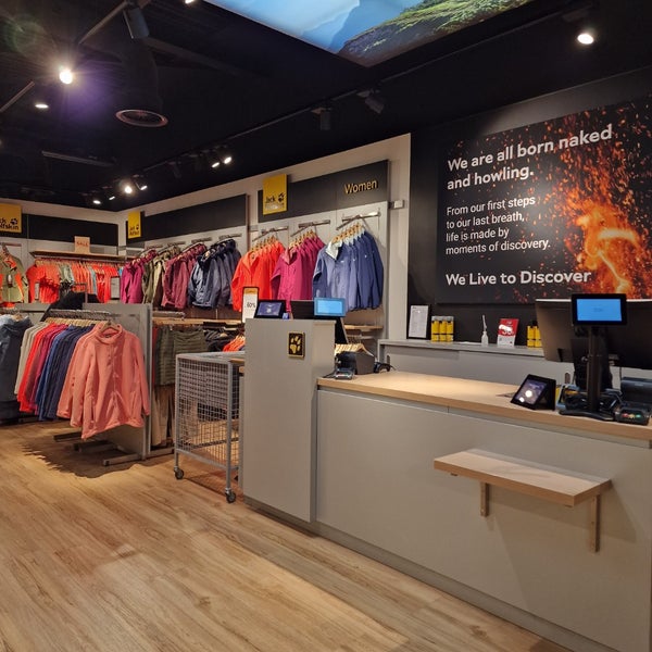 kanaal Stoutmoedig Sicilië Photos at Jack Wolfskin Outlet - Clothing Store