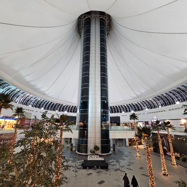 3/18/2023 tarihinde Ilias C.ziyaretçi tarafından Marina Mall'de çekilen fotoğraf