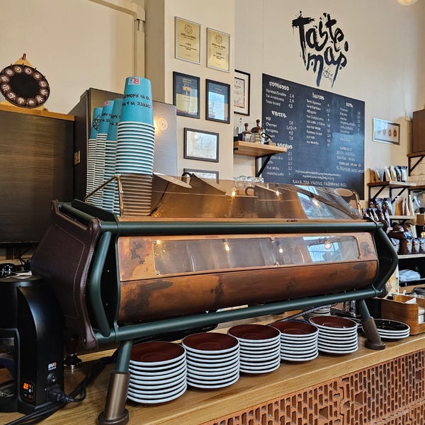 Photo taken at Taste Map Coffee Roasters by Ilias C. on 4/5/2023