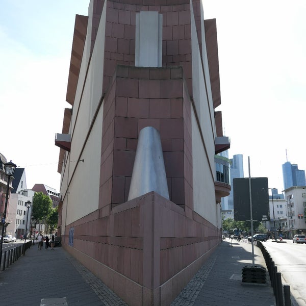 5/29/2018에 Ilias C.님이 Museum für Moderne Kunst에서 찍은 사진
