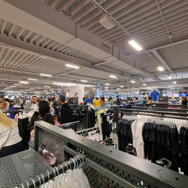 adidas outlet woensel - macaheltur.com