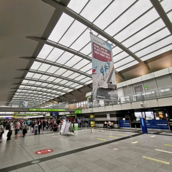 8/21/2021에 Ilias C.님이 Dortmund Airport 21 (DTM)에서 찍은 사진