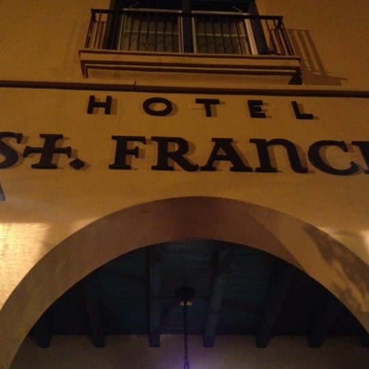 Снимок сделан в Hotel St. Francis пользователем Jill R. 4/25/2012