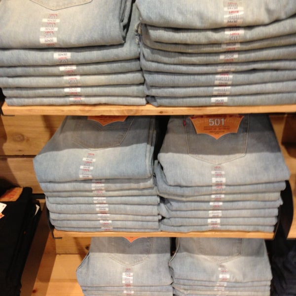 495 broadway levis