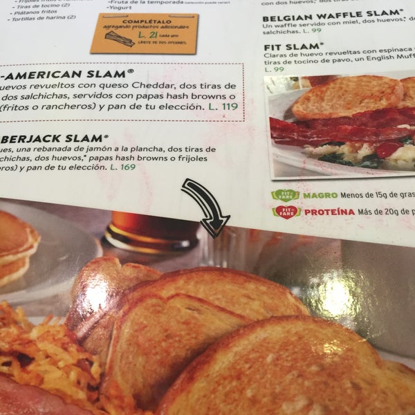 Photo taken at Denny&#39;s by Ericka C. on 8/7/2016