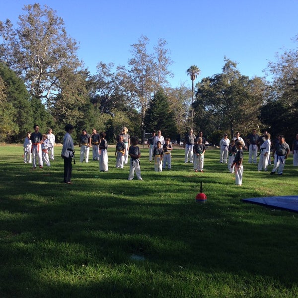 Парк омега канада отель. Manning park. Ближайший горнолыжный курорт к клевер резорт. Manning park. Провинциальный парк pinery фото.