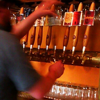 Photo prise au Bier:Thirty Bottle &amp; Bistro par Amber D. le1/26/2013