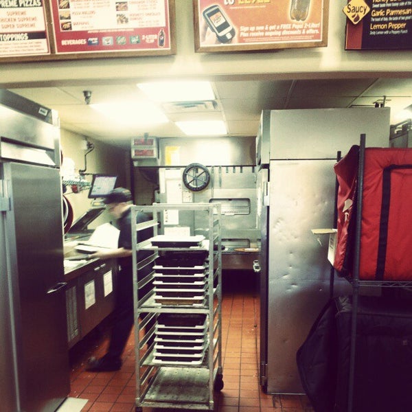 Pizza Hut Pizza Place In Cottage Grove