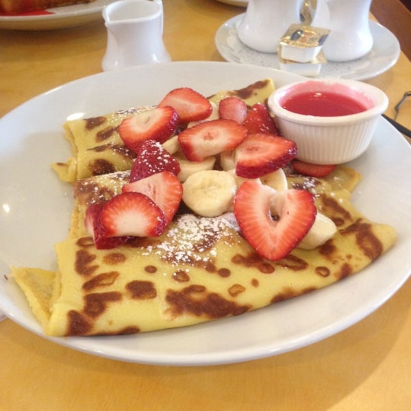 Foto tomada en Eggsperience Breakfast &amp; Lunch - Park Ridge  por Will i. el 4/17/2014