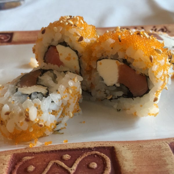 Hasta este momento todo delicioso, muy fresco el sushi, la lasaña deli, vamos a ver el yakimeshi