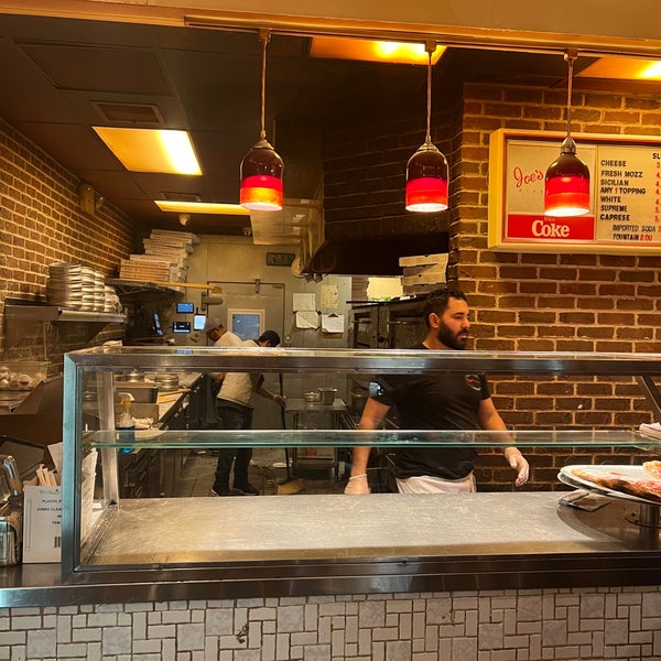 5/9/2022 tarihinde Clay F.ziyaretçi tarafından Joe&#39;s Pizza'de çekilen fotoğraf