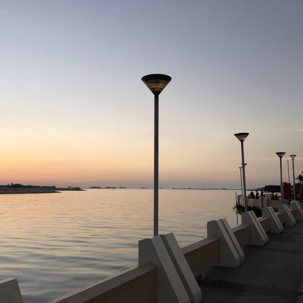 Photo taken at Pantai Losari by SizzleMel on 4/18/2019