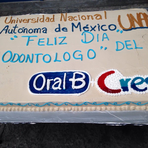 Снимок сделан в UNAM Facultad de Odontología пользователем Dann S. 2/9/2016