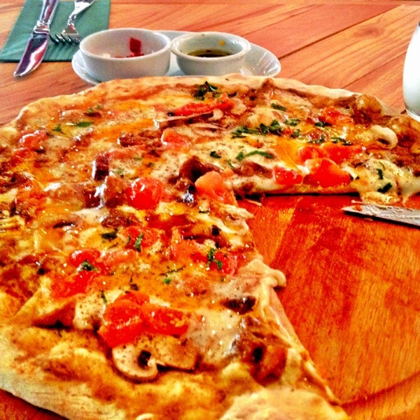 รูปภาพถ่ายที่ PepperJam Gourmet Pizza โดย Okan💎 เมื่อ 3/8/2014
