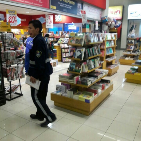 Hasbro B6046 Yokai Watch - Páginas coleccionables álbum Medallium, modelos  surtidos - Toysland Europe