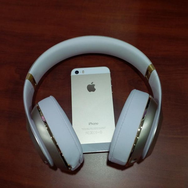8/19/2014에 waseem b.님이 iSTYLE Apple Premium Reseller | آي ستايل에서 찍은 사진