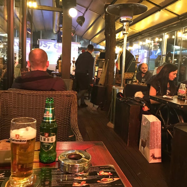 รูปภาพถ่ายที่ Café Sofia โดย Raşit C. เมื่อ 12/14/2019