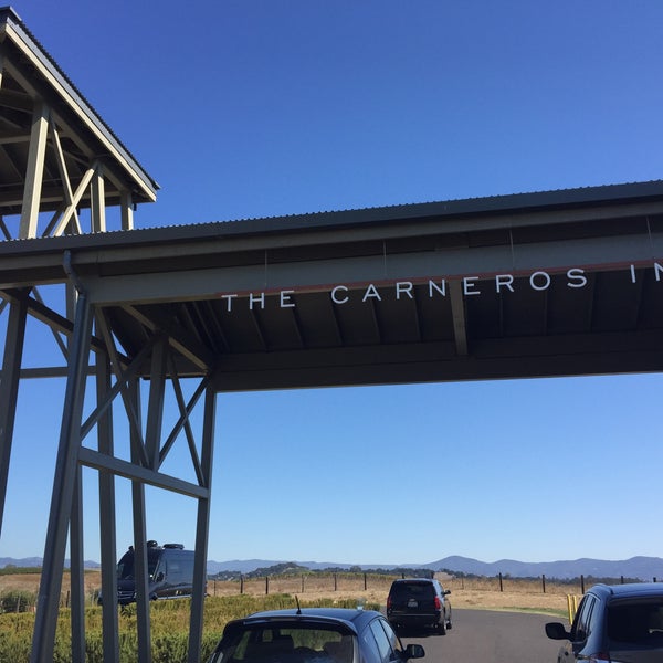 Photo taken at The Carneros Inn by Eric 🐼 on 9/18/2015
