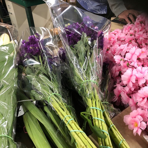 Wholesale Flowers Morena 6 tips from 454 visitors
