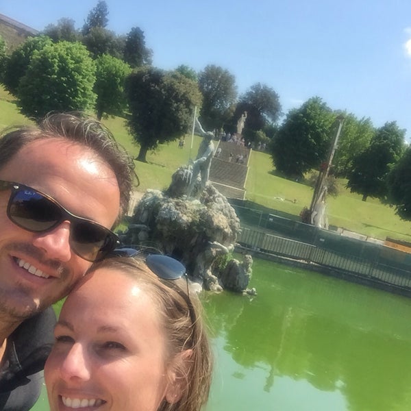 Studio Art Centers International Florence Art Gallery in Mercato Centrale