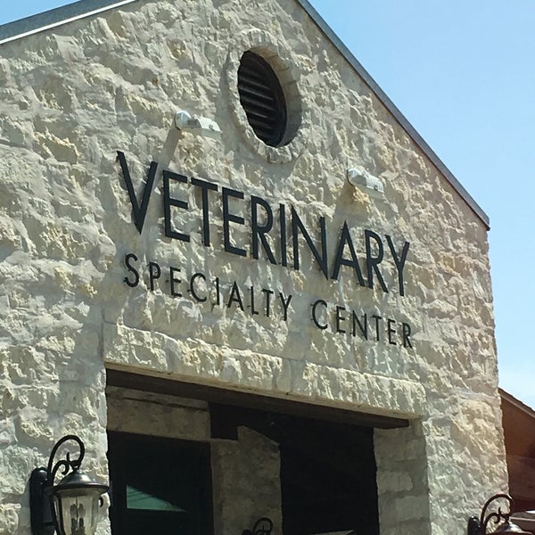 Photo taken at Heart of Texas Veterinary Specialty Center by Joe R. on 3/16/2016