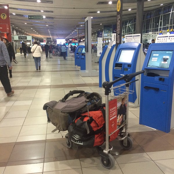 7/13/2015에 Rodrigo C.님이 코모도로 아르투로 메리노 베니테스 국제공항 (SCL)에서 찍은 사진