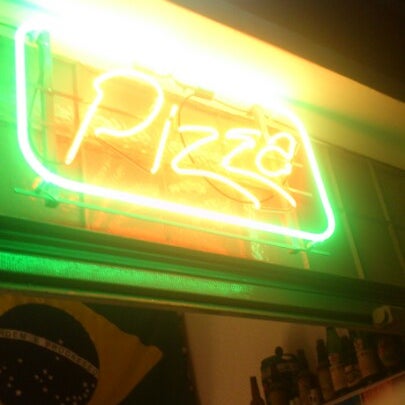Foto tirada no(a) Pizza por Cleverson L. em 12/15/2012