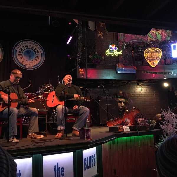 Foto tomada en Bourbon Street Blues and Boogie Bar  por Ryan S. el 12/30/2017