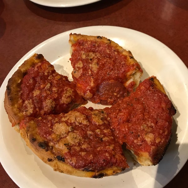 Foto scattata a PizzaPapalis of Greektown da Jason C. il 10/4/2018