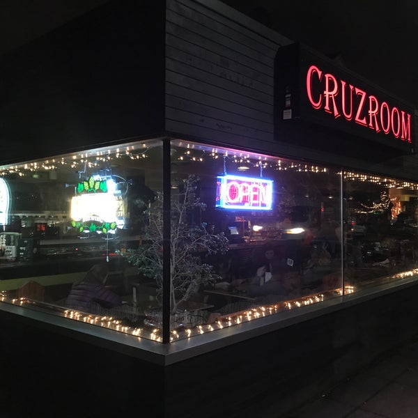 Photo taken at Cruzroom by Peter A. on 2/18/2018