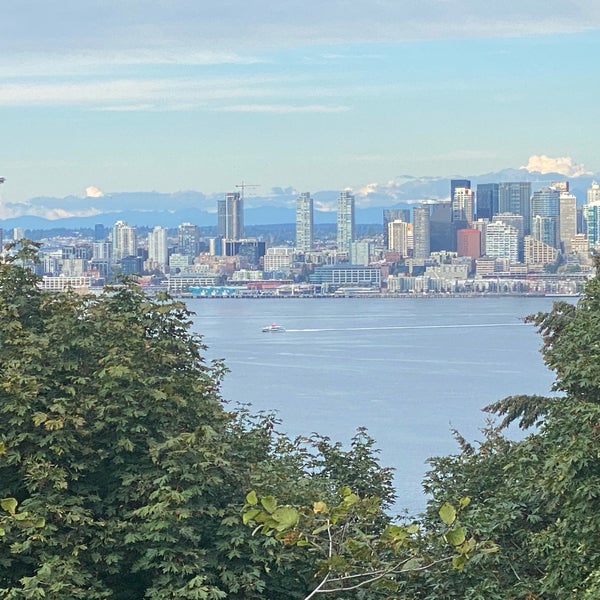 Admiral View Point Scenic Lookout in North Admiral