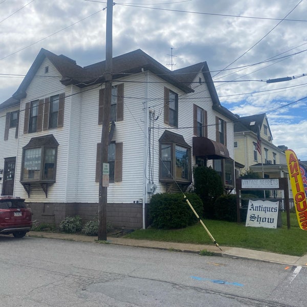 Vintage Secrets Antiques & Furniture Mall Canonsburg, PA