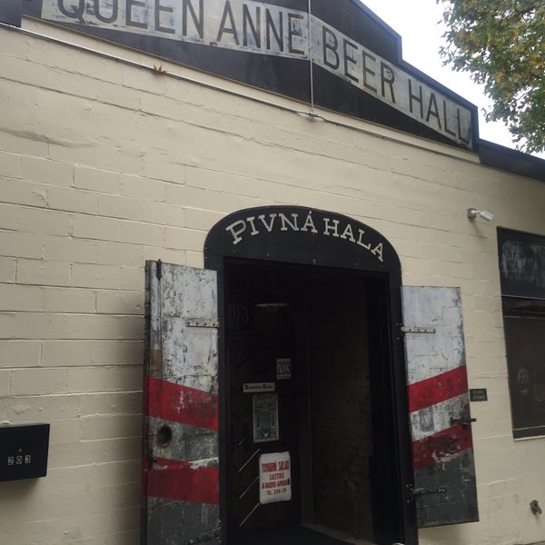 Queen Anne Beerhall Lower Queen Anne 37 tips