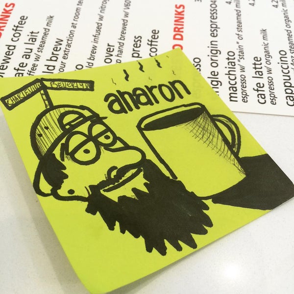 7/21/2015 tarihinde Aharon Coffee &amp; Roasting Co.ziyaretçi tarafından Aharon Coffee &amp; Roasting Co.'de çekilen fotoğraf