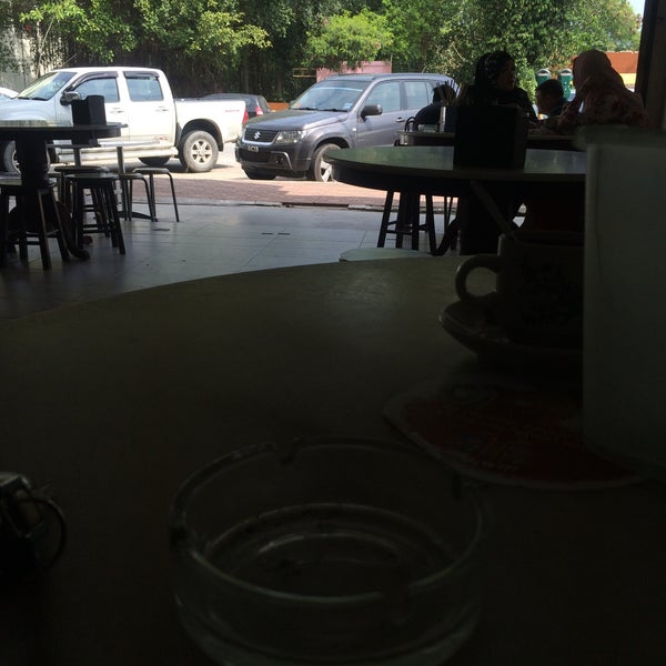 Kemaman Coffee Shop, Jalan Sultan Zainal Abidin. Terengganu Café