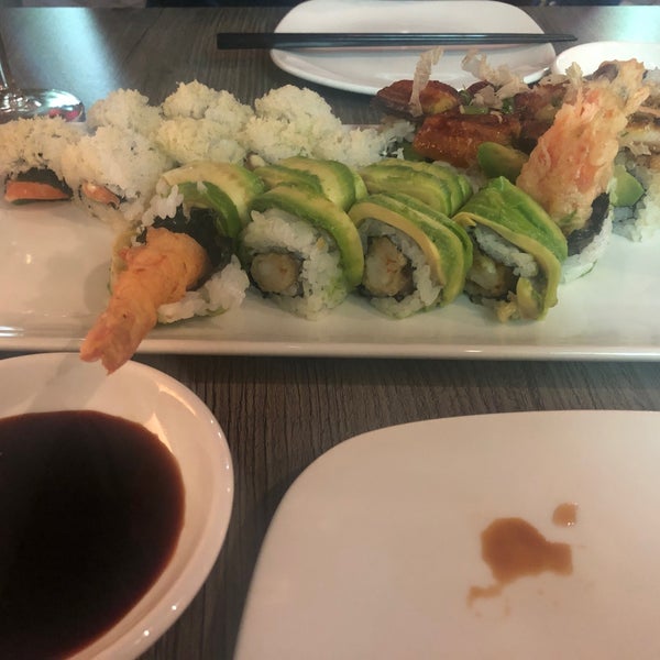 Crispy roll, unagi & dragon! One of the first sushi places in old town, around 20 years old. If you want a butique sushi place and to fill your stomach with a good quality, best place around! (28€pp)
