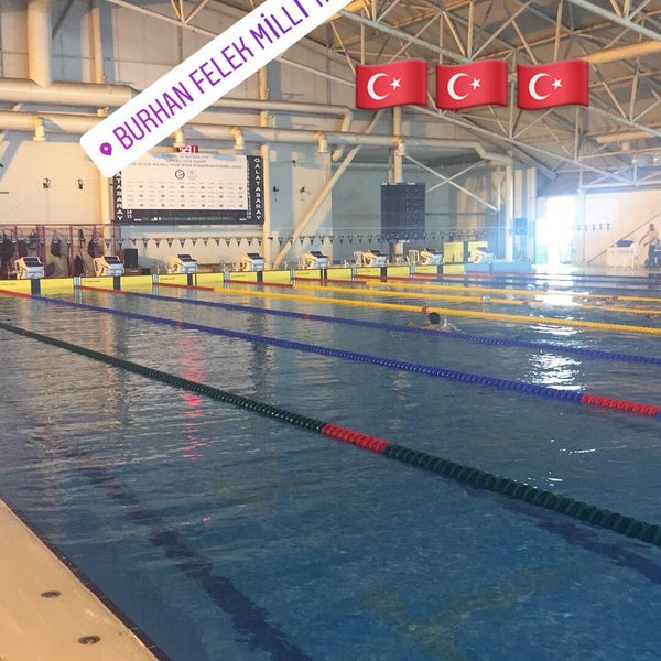 Foto tirada no(a) Galatasaray Ergun Gürsoy Olimpik Yüzme Havuzu por Atila O. em 5/31/2018