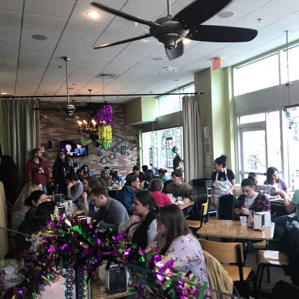 Foto diambil di Bayou Bakery, Coffee Bar &amp; Eatery oleh Sean H. pada 3/3/2019