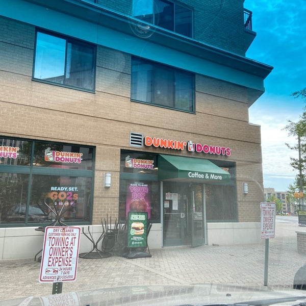 Dunkin' Lyon Village Arlington, VA