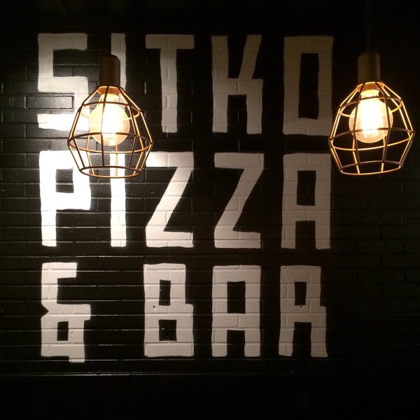 Foto scattata a Sitko Pizza &amp; Bar da Susanna L. il 12/26/2014