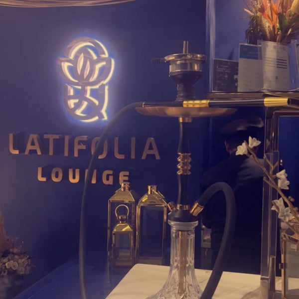 Das Foto wurde bei Latifolia Lounge - لاتيفوليا لاونج von H am 9/7/2023 aufgenommen