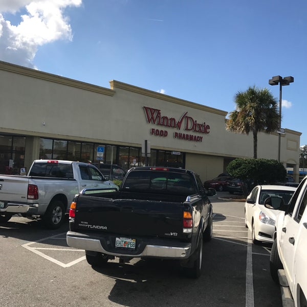 WinnDixie Grocery Store in Starke
