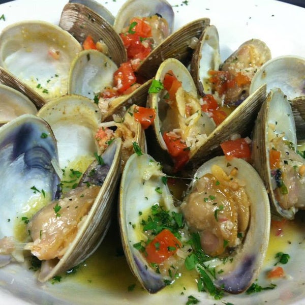 Foto tomada en The Cove - Seafood &amp; Banquets  por The Cove - Seafood &amp; Banquets el 10/22/2014