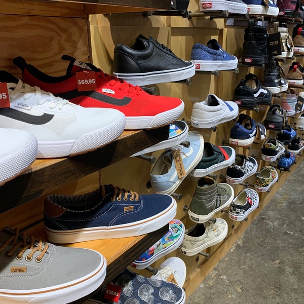 Vans - Shoe Store in City Center